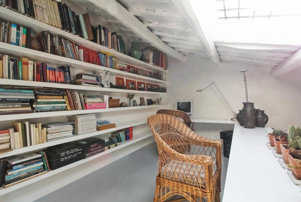Luxury Art Apartment In Trastevere With Terrace Rome Exterior photo